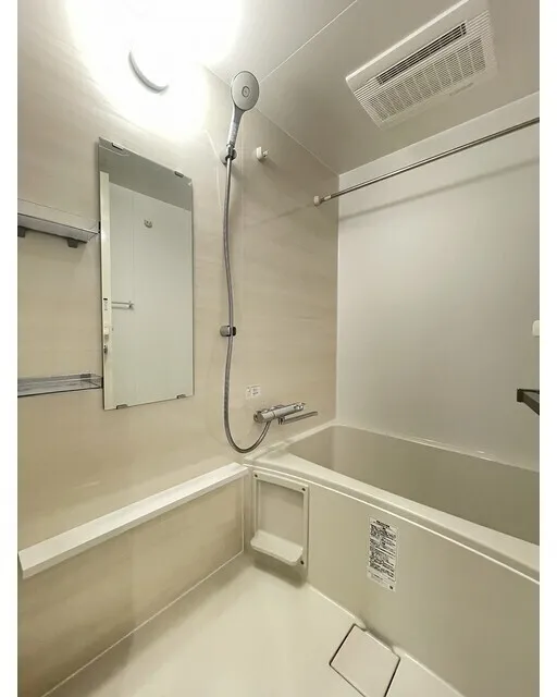 Comforia Liv Minamisunamachi East - Interior - ["Plumbing fixture", "Flooring", "Bathroom"]