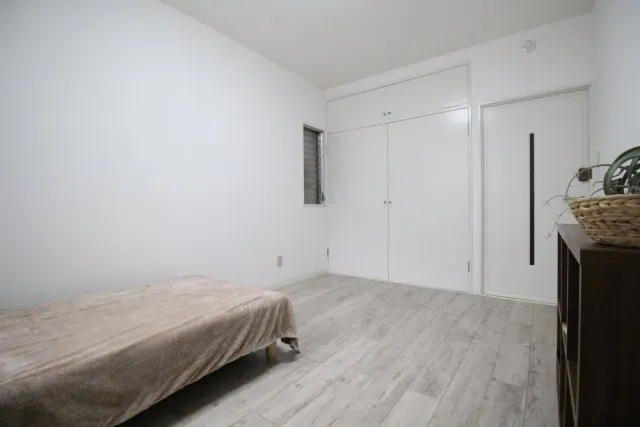 Pastel U - Interior - ["Wall", "Flooring", "Floor"]