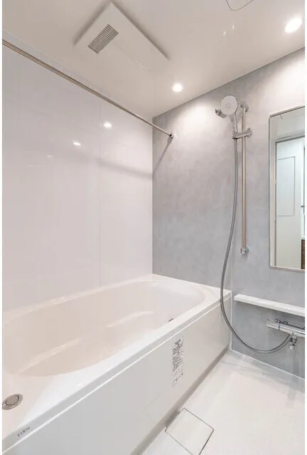 LUMIEC BUNKYO SENGOKU - Interior - ["Flooring", "Plumbing fixture", "Bathroom"]