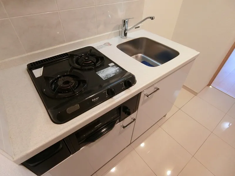 Cross Residence Kamata - Interior - ["Major appliance", "Kitchen Sink", "Kitchen"]
