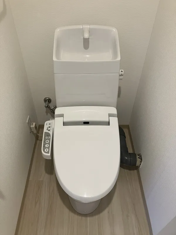 Sonnenheim Kitasuna - Interior - ["Toilet seat", "Toilet", "Plumbing fixture"]