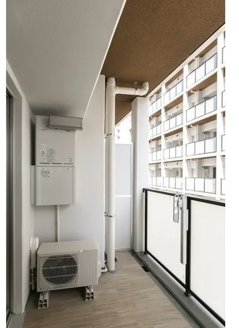 LIBR GRANT Nishi Shinjuku WEST - Interior - ["Floor", "Flooring", "Interior design"]