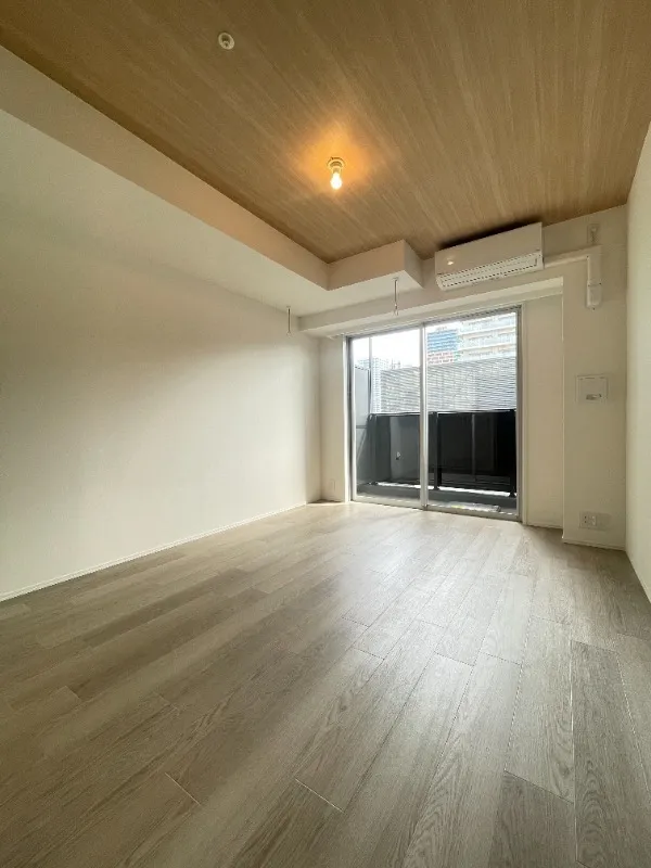 Residia Tsukishima II - Interior - ["Flooring", "Floor", "Ceiling"]