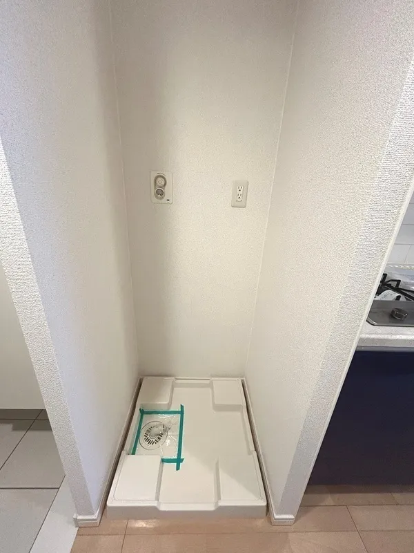 Esty Maison Oshima - Interior - ["Flooring", "Floor", "Tile"]