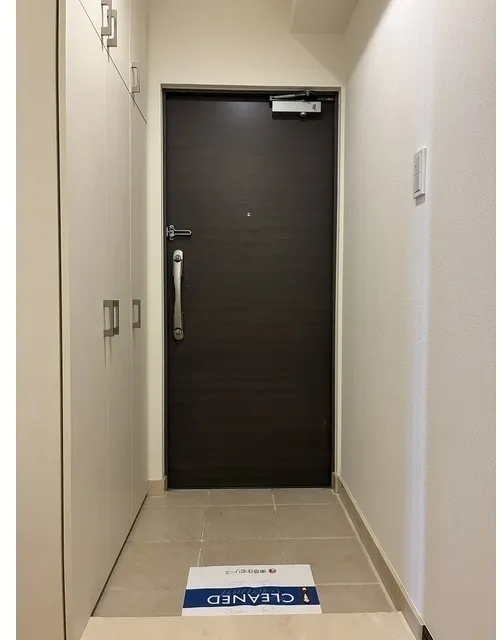 La Belle Mitsukoshi - Interior - ["Wood", "Door", "Flooring"]