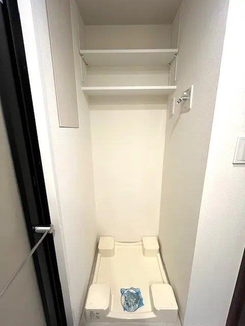 Stella Maison Sangenjaya - Interior - ["Floor", "Grey", "Design"]