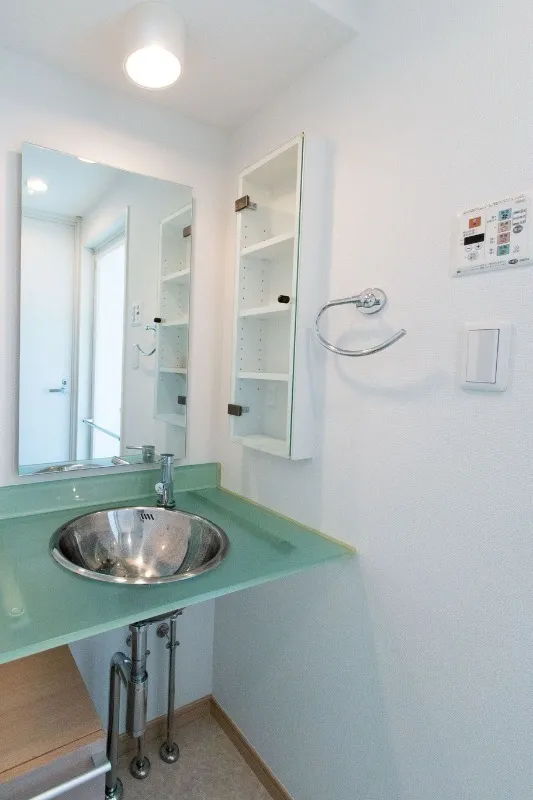 Castalia Meguro Kamurosaka - Interior - ["Wall", "Plumbing fixture", "Bathroom Sink"]