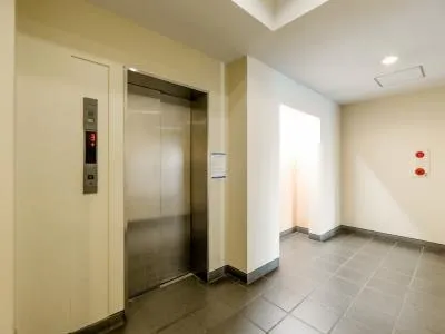 IS Heights - Interior - ["Fixture", "Hall", "Flooring"]