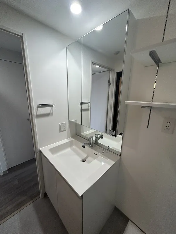 Glück Maison F Toyonaka XV - Interior - ["Plumbing fixture", "Flooring", "Floor"]