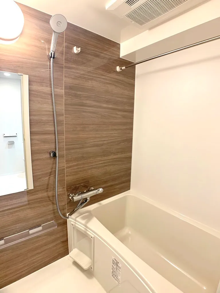 Urban Core Tsukishima - Interior - ["Brown", "Bathtub", "Bathroom"]