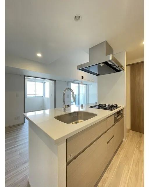 Stylio Kamata West - Interior - ["Kitchen", "Countertop", "Sink"]
