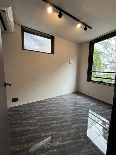 EXAM AKASAKA - Interior - ["Wood", "Flooring", "Floor"]