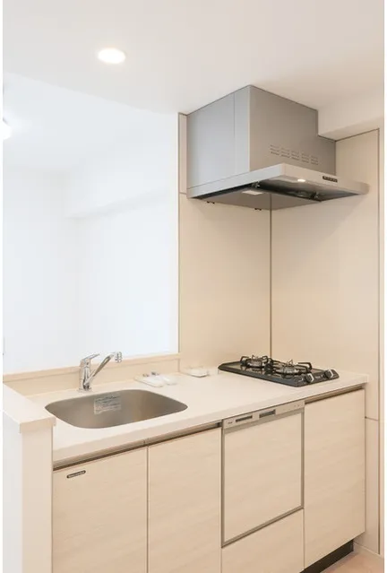 Comforia Liv Toyosu Canal - Interior - ["Kitchen", "Flooring", "Countertop"]