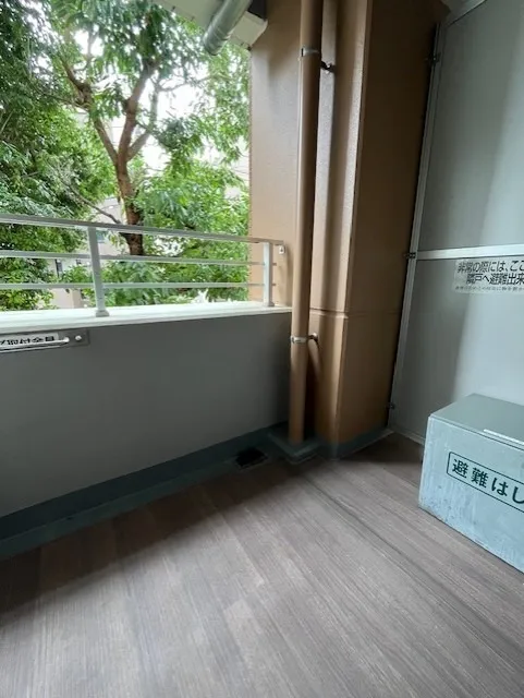 Residia Tower Kamiikebukuro (Tower Building) - Interior - ["Wood", "Flooring", "Floor"]