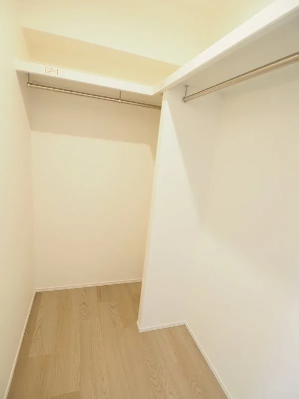 Residia Tower Kamiikebukuro (Tower Building) - Interior - ["Flooring", "Floor", "Wood"]