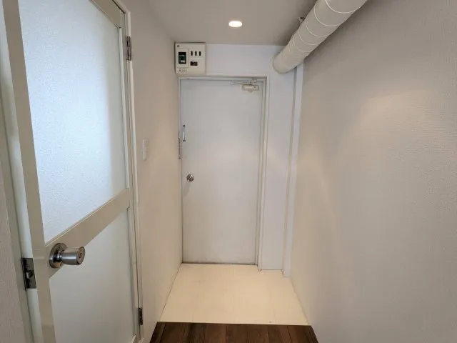 Tete Zoshigaya - Interior - ["Flooring", "Wood", "Floor"]