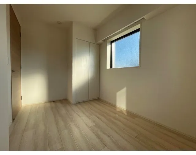 ALTERNA Nihonbashi - Interior - ["Flooring", "Floor", "Ceiling"]