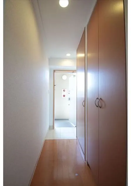 Aperto Nishi Shinjuku - Interior - ["Flooring", "Wood", "Floor"]