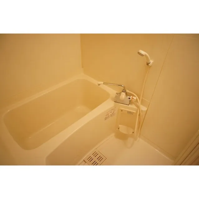Prospect Shinonome Bridge - Interior - ["Bathtub", "Property", "Plumbing fixture"]