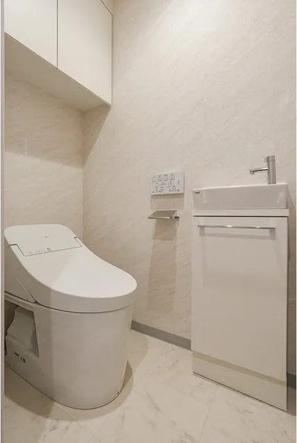 Comforia Liv Bunkyo Gokokuji - Interior - ["Flooring", "Floor", "Plumbing fixture"]