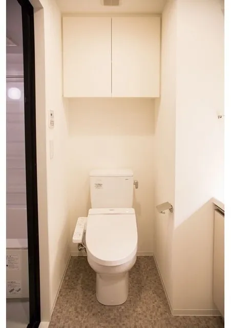 Comforia Shibuya West - Interior - ["Toilet seat", "Toilet", "Bathroom"]