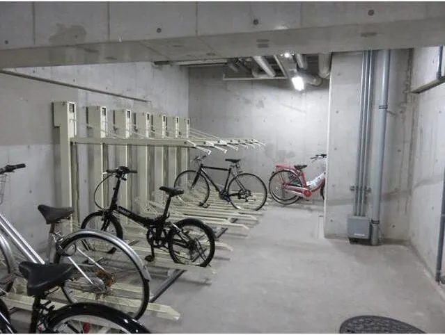 Primal Shinjuku Wakamatsucho - Other - ["Bicycle frame", "Bicycle", "Bicycle wheel"]