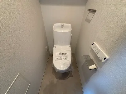 Storia Ibaraki - Interior - ["Toilet seat", "Toilet", "Flooring"]