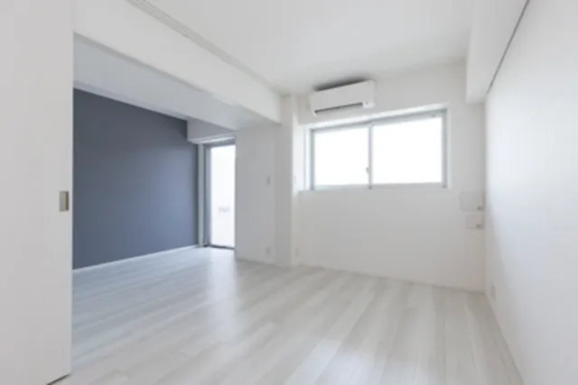 In Style Residence Honkomagome - Interior - ["Window", "Building", "Fixture"]