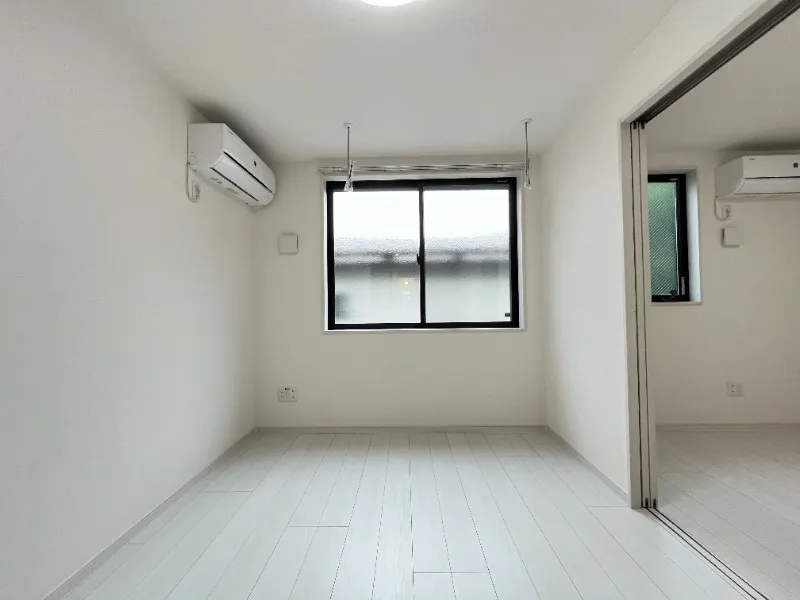 Mare Nishi-Sugamo - Interior - ["Flooring", "Ceiling", "Floor"]