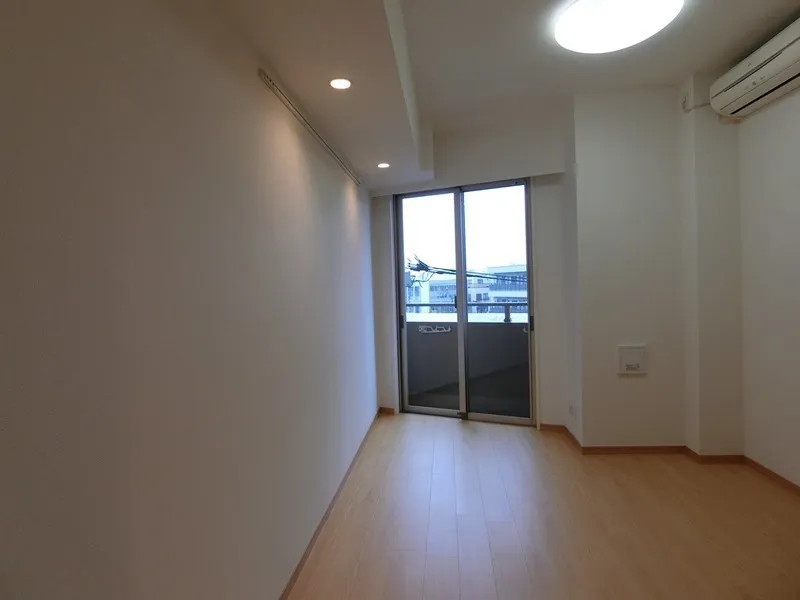 Cross Residence Kamata - Interior - ["Flooring", "Floor", "Interior design"]