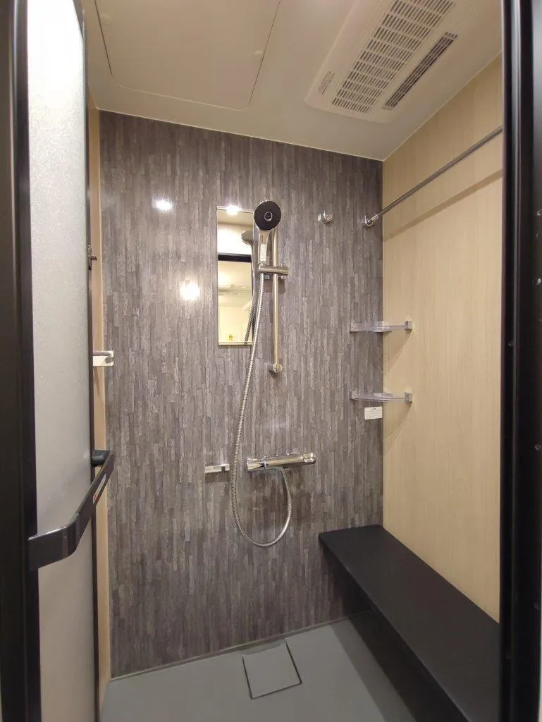 Cross Residence Takadanobaba - Interior - ["Flooring", "Interior design", "Bathroom"]