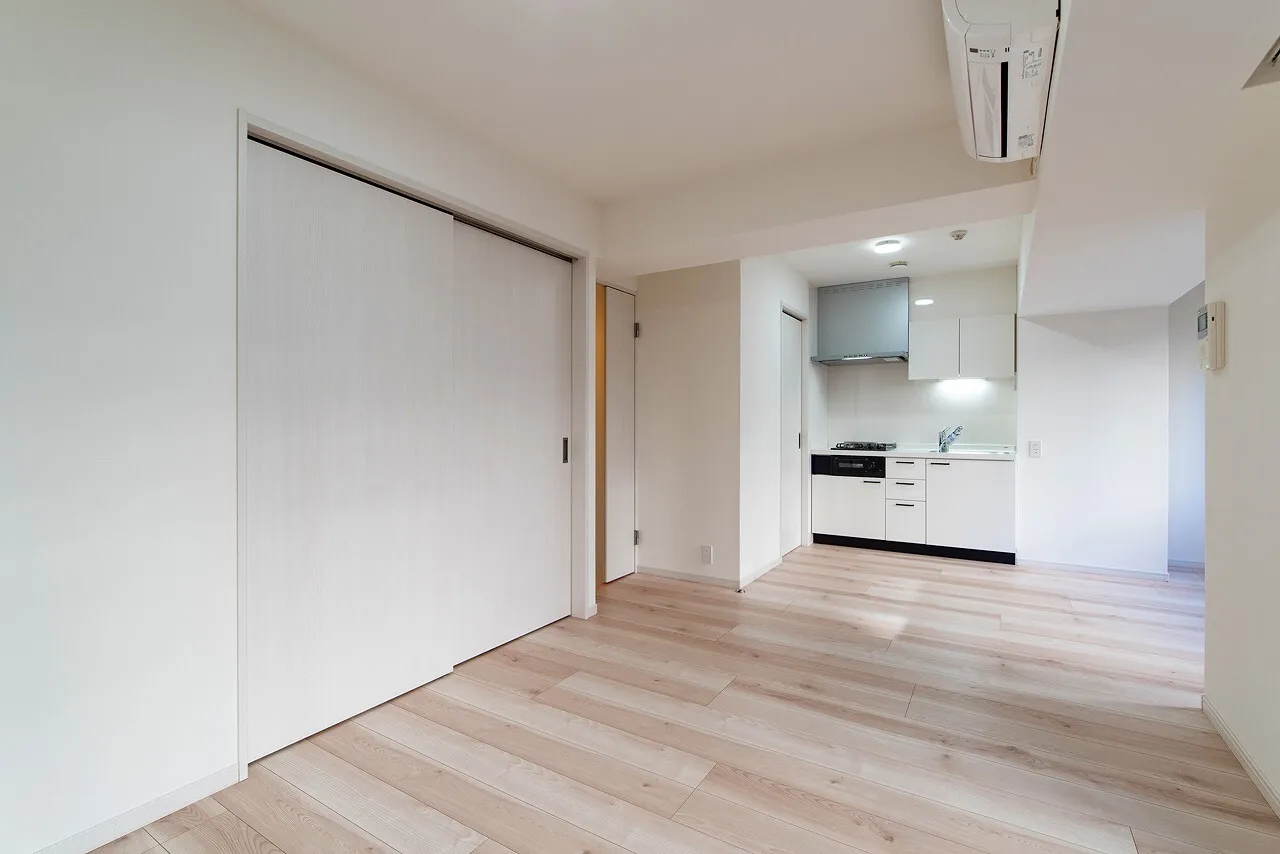 Nishi-Shinjuku Forest Annex - Interior - ["Building", "Fixture", "Wood"]
