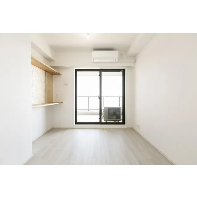 Comforia Nishiogikubo - Interior - ["Window", "Fixture", "Wood"]