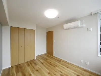 River City 21 East Towers II - Interior - ["Building", "Fixture", "Wood"]