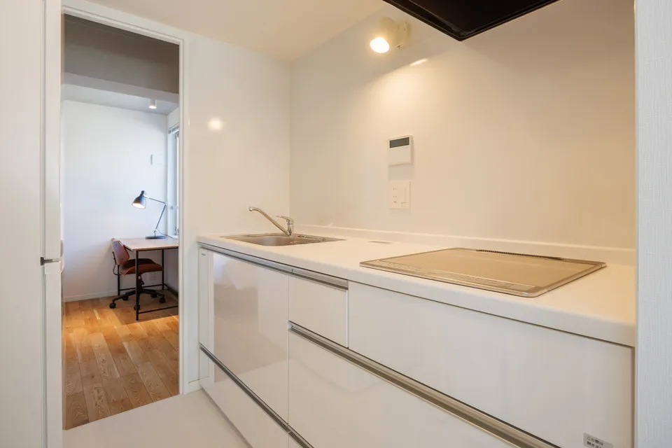 Hmlet Bunkyo Korakuen - Interior - ["Countertop", "Kitchen", "Flooring"]