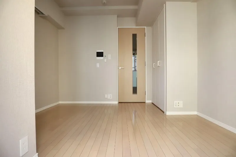 Castalia Omori II - Interior - ["Flooring", "Floor", "Wood flooring"]
