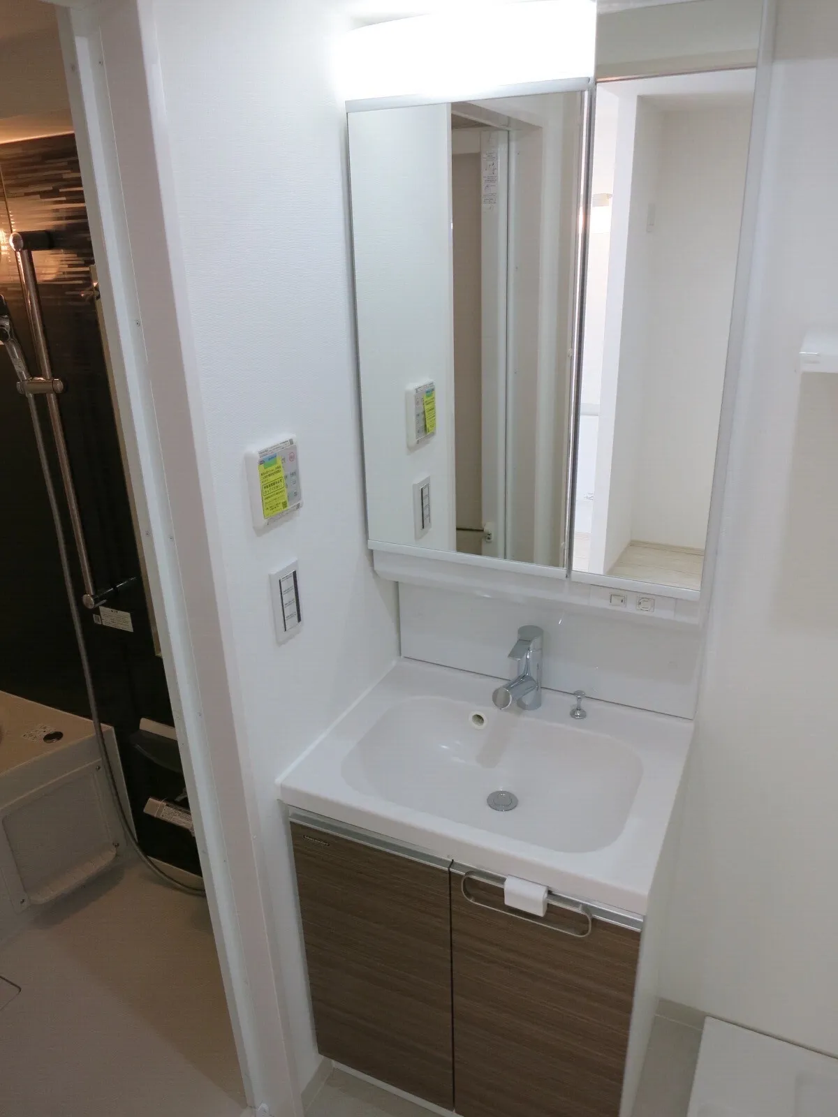 Milia Residence Myogadani - Interior - ["Room", "Plumbing fixture", "Design"]