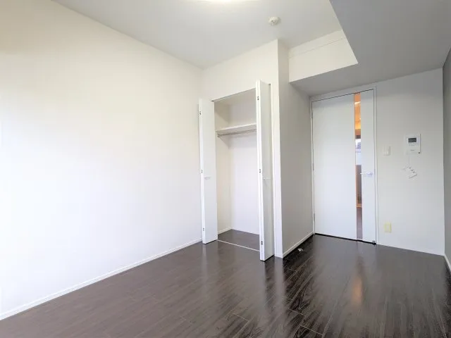 Premium Cube Higashijujo Aria - Interior - ["Flooring", "Floor", "Wood"]