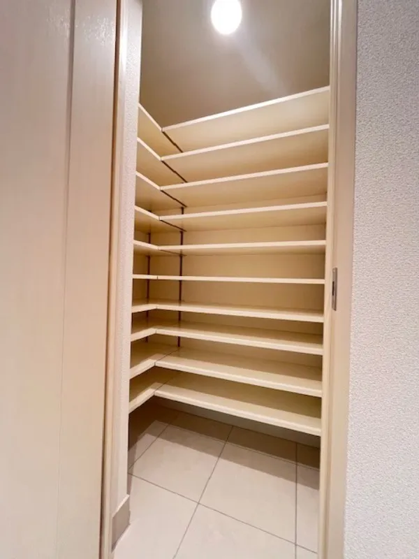 West Park Tower Ikebukuro - Interior - ["Wood", "Shelving", "Shelf"]