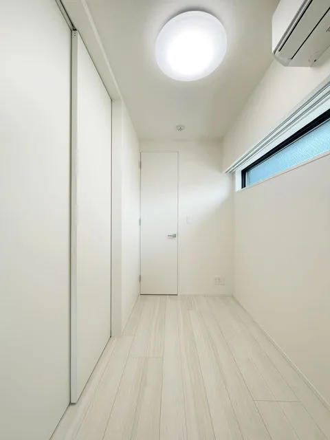 CLK Minamisenju - Interior - ["Flooring", "Floor", "Wall"]