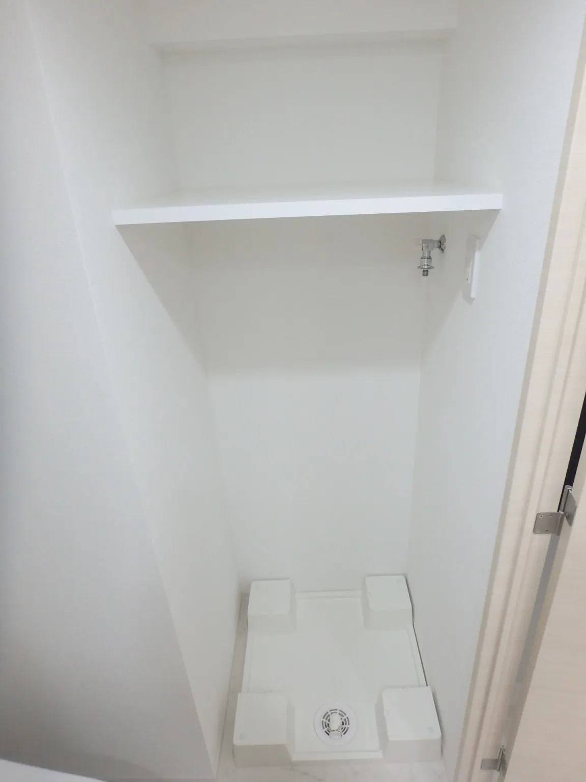 Orchid Residence Ueno - Interior - ["Flooring", "Floor", "Grey"]