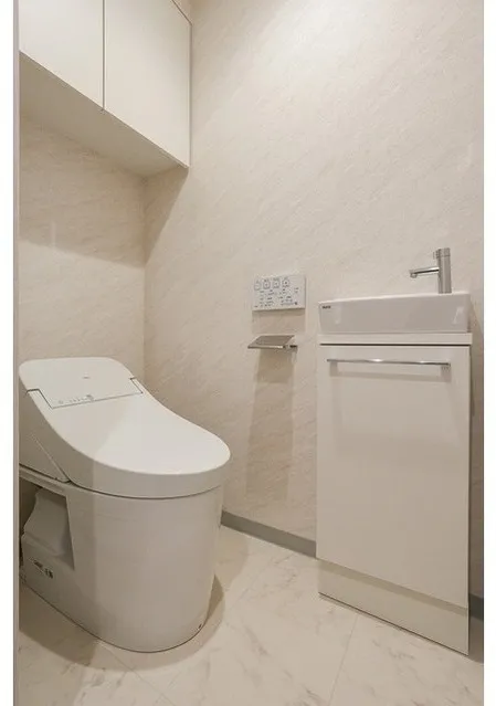 Comforia Liv Bunkyo Gokokuji - Interior - ["Flooring", "Floor", "Plumbing fixture"]