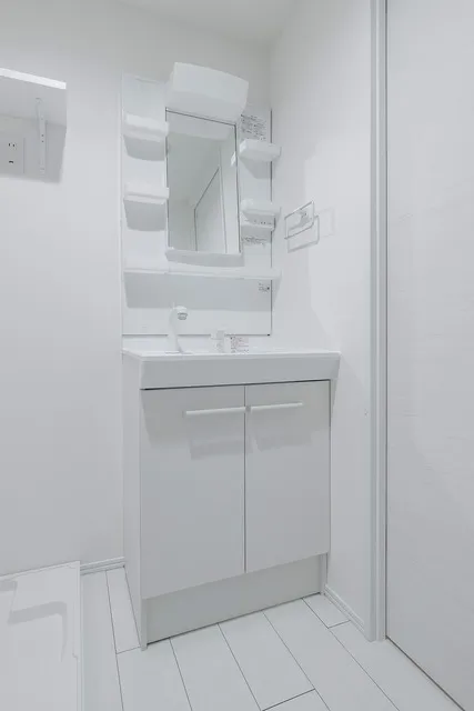 Aglaia Shinjuku Yokoteracho - Interior - ["Flooring", "White", "Floor"]