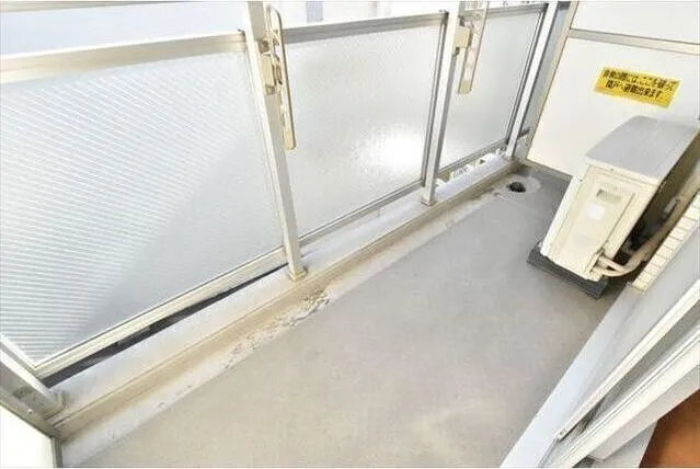 Primal Koishikawa - Interior - ["Rectangle", "Automotive exterior", "Vehicle"]