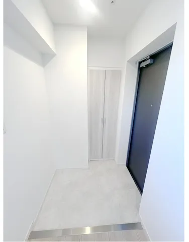 Plaire Deux Ikegami II - Interior - ["Flooring", "Floor", "Ceiling"]