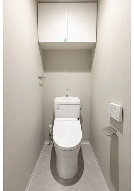 LIBR GRANT Nishi Shinjuku WEST - Interior - ["Toilet seat", "Toilet", "Plumbing fixture"]