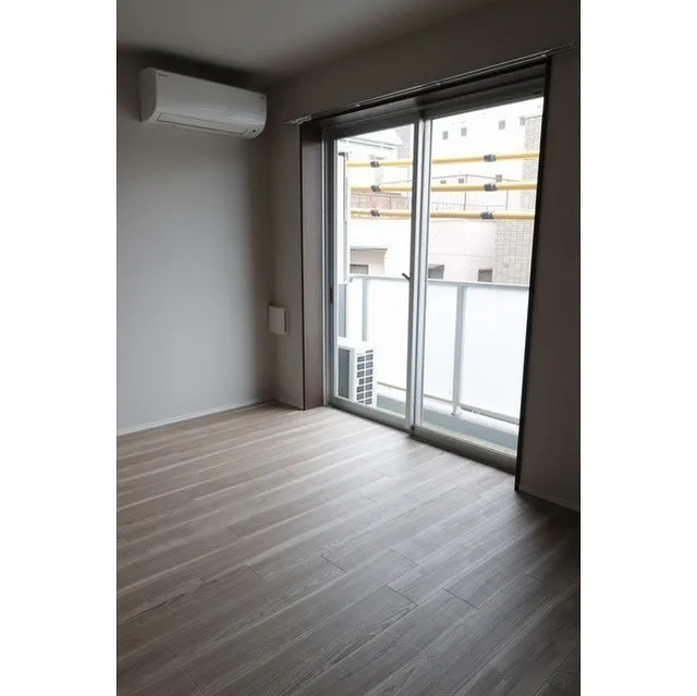 Globel The Cress Oshiage - Interior - ["Fixture", "Window", "Wood"]