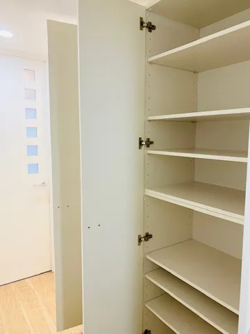 Prime Urban Ichigaya Nakanocho - Interior - ["Wood", "Flooring", "Shelving"]