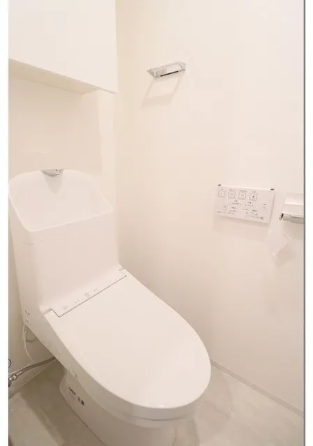 ORME COURT YOTSUYA - Interior - ["Flooring", "Floor", "Plumbing fixture"]