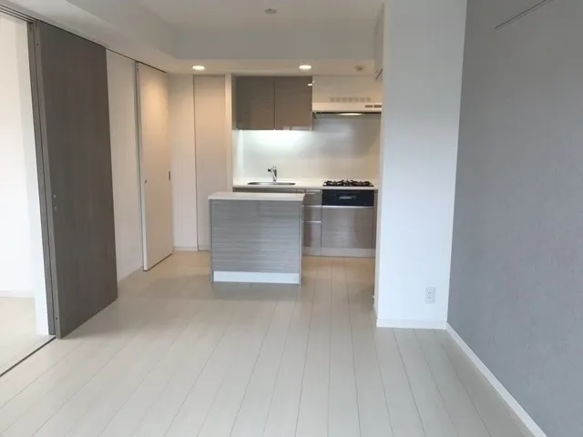 Asyl Court Nishimagome - Interior - ["Building", "Cabinetry", "Countertop"]